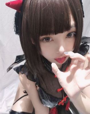 小小姑娘电影播放免费视频_4K影视在线观看